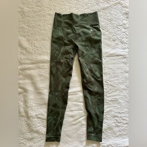 Gymshark Adaot Camo Seamless Leggings in Savannah Green, Size Small